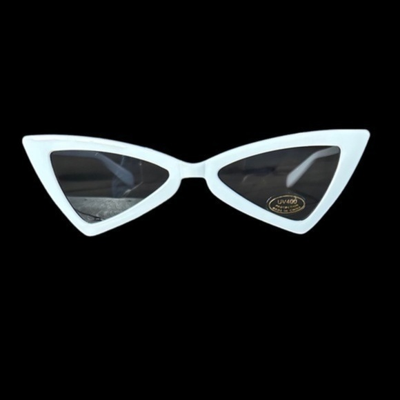Petals & Peacocks Accessories - Petals & Peacocks Y2K Retro White Triangle Sunglasses